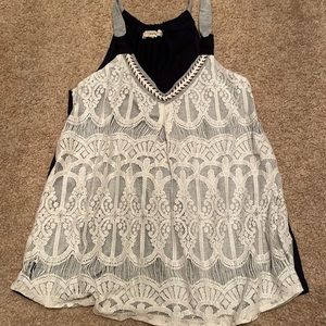 Lined lace summer top